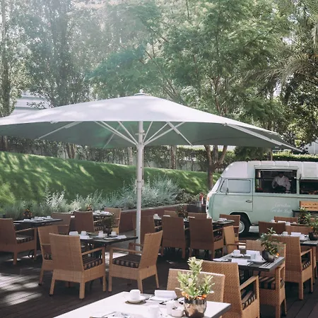 Отель Corinthia 5*