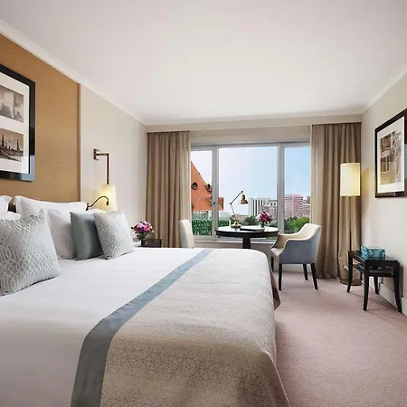 Hotel Corinthia