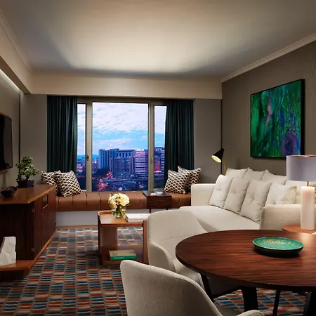 Corinthia Hotel